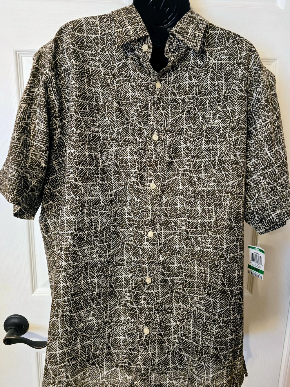 Men's Short-Sleeve Button-Up Shirt New With Tah Size Large Ptp 25 L 30 Sh 20
